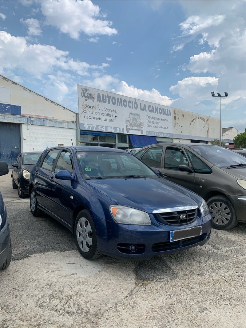 KIA Cerato 2005 - foto 1