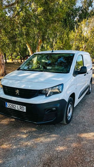 PARTNER PREMIUM STANDA - 2021 177 KM Apple CarPla