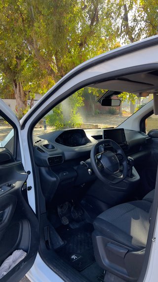 PARTNER PREMIUM STANDA - 2021 177 KM Apple CarPla