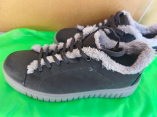 Zapatillas grises de mujer con forro