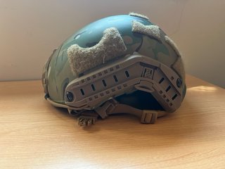 Casco Opscore Maritime Multicam con Placa Wilcox