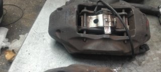 Pinzas Brembo 4 pistones