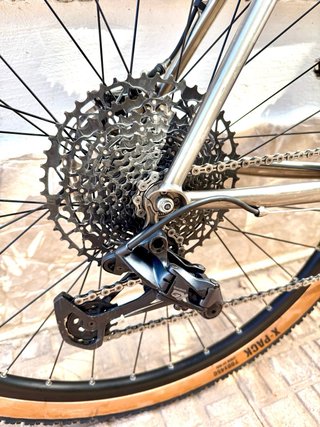 Bici Gravel On-One Pickenflick Titanio Talla L