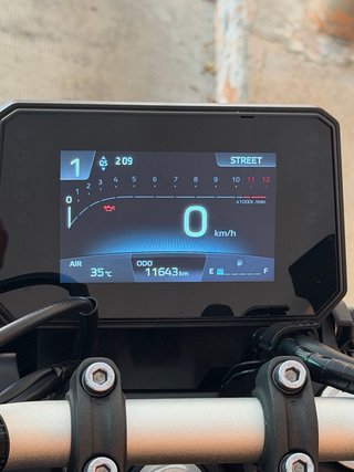 Yamaha MT-07 2025 Limitada A2 Negra + Quickshifter
