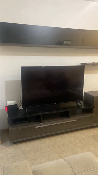 2 Muebles de madera con estantería para sala y tv
