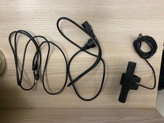 PS4 pro, 2 controller, PS Camera e giochi