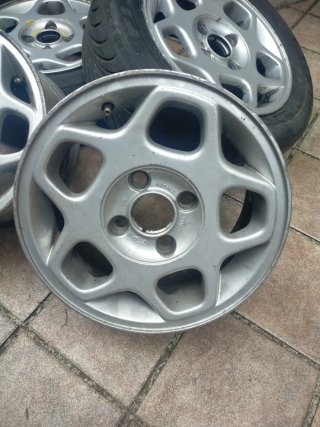 Llantas Ford Orion 14 Originales  OCASIÓN