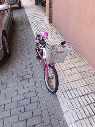 Bici niña 24 blanca y rosa con cesta