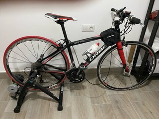 Bicicleta Orbea Avant Negra y Roja