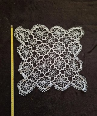 CROCHET BOLILLO Lote 11 tapetes  blancos