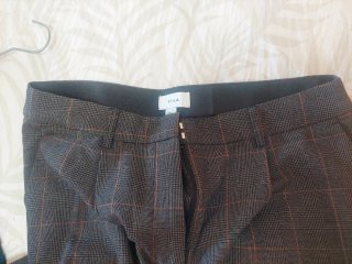 Traje de cuadros VILA gris y naranja