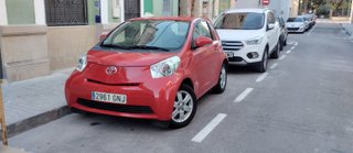 Toyota iQ 1.0 - Ideal para llevar en autocaravana