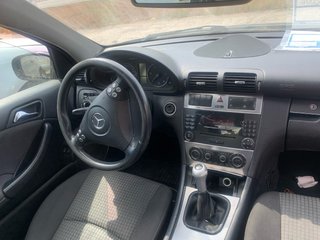 Mercedes-Benz Clase C 2006 AVERIADO