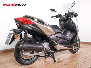 YAMAHA X-MAX 125