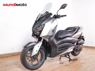 YAMAHA X-MAX 125