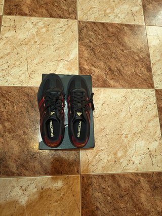 Adidas Predator Freestyle CNY Negro/Rojo