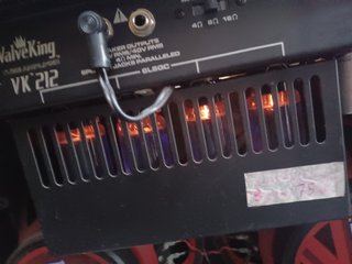 Peavey Valveking 212 + Eminence The Governor