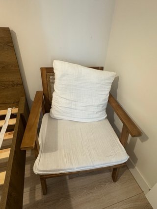 Butaca de madera y ratán