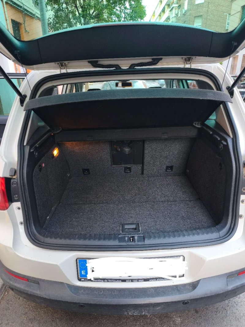 Volkswagen Tiguan 2.0 TDI Sport 2011, foto 9