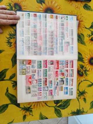 Volume Francobolli DDR 1949-1990
