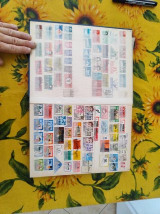 Volume Francobolli DDR 1949-1990