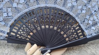 Abanico encaje gris plata