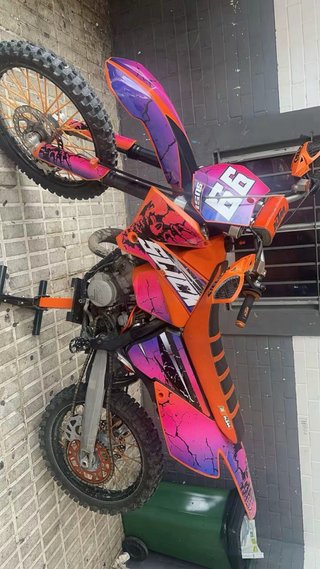 KTM 125 Motocross Naranja y Rosa