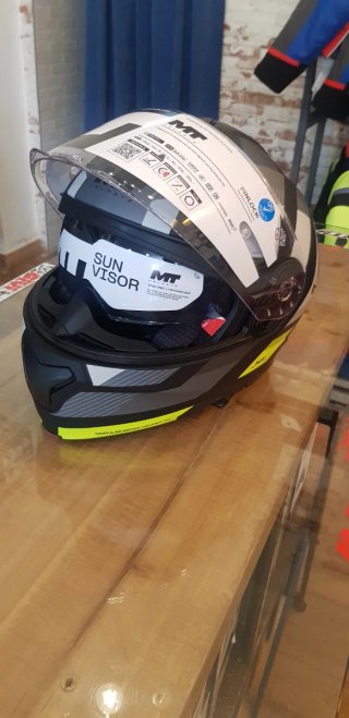 Casco MT Genesis SV Stroke Modular Negro Amarillo