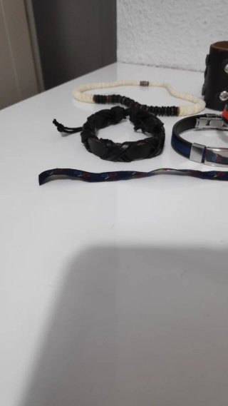Pulseras de cuero para hombre y mujer