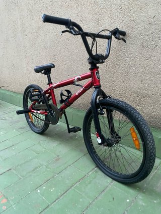 BICICLETA BMX RED MARCA BTWIN