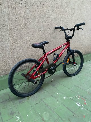 BICICLETA BMX RED MARCA BTWIN