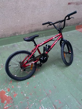 BICICLETA BMX RED MARCA BTWIN