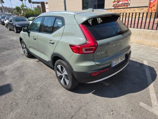 Volvo XC40 2025