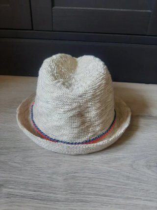 Sombrero niña Zara