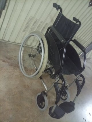 Silla de ruedas plegable