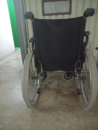 Silla de ruedas plegable