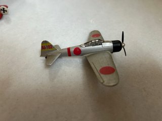 Avión de combate militar coleccionable