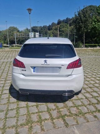 Peugeot 308 2019 mandar whasp o llamar