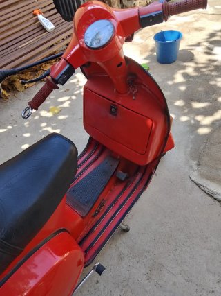 Vespa PX 200 Roja