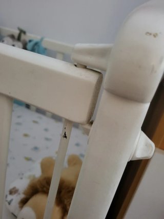 Cuna de madera blanca 55€