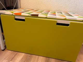 Banco Ikea SMASTAD verde y blanco