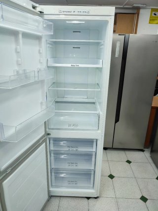 Nevera samsung clase A+ 185x60cm con garantía