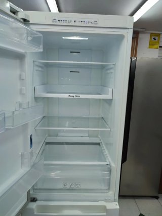 Nevera samsung clase A+ 185x60cm con garantía