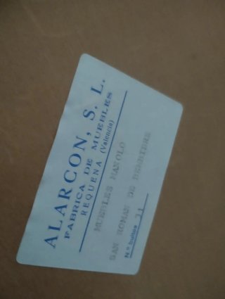 Cama madera maciza 150, con 2 mesitas