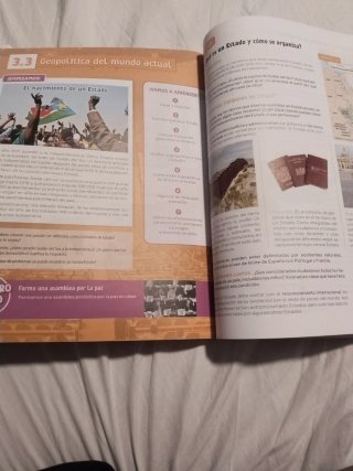 Geografía e Historia, 4 Secundaria, Comunidad d...