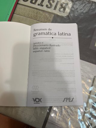 Diccionario ilustrado latín-español/ español-latín