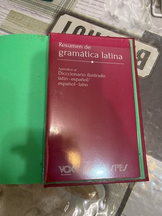 Diccionario ilustrado latín-español/ español-latín