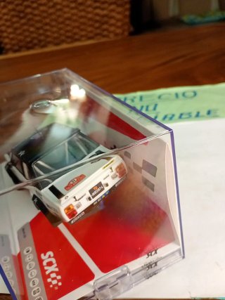 Scalextric Fiat 131 Abarth 1:32 S servía