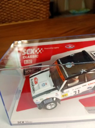 Scalextric Fiat 131 Abarth 1:32 S servía