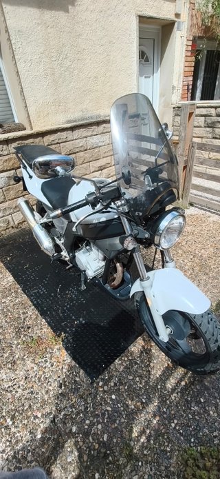 Daelim Roadwind 125 2014